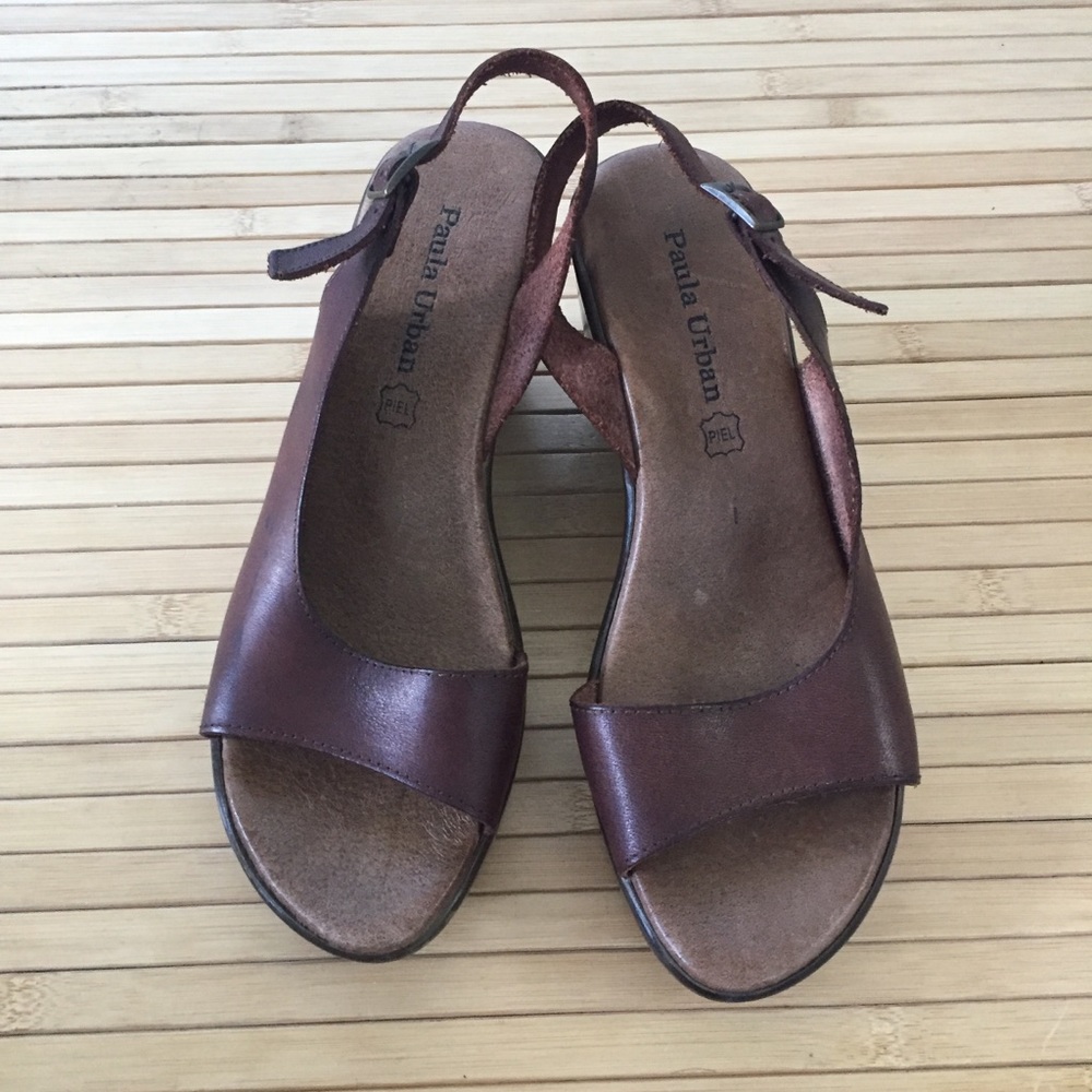 Paula Urban brown genuine leather wedges